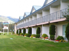  Monashee Motel  Сикамаус